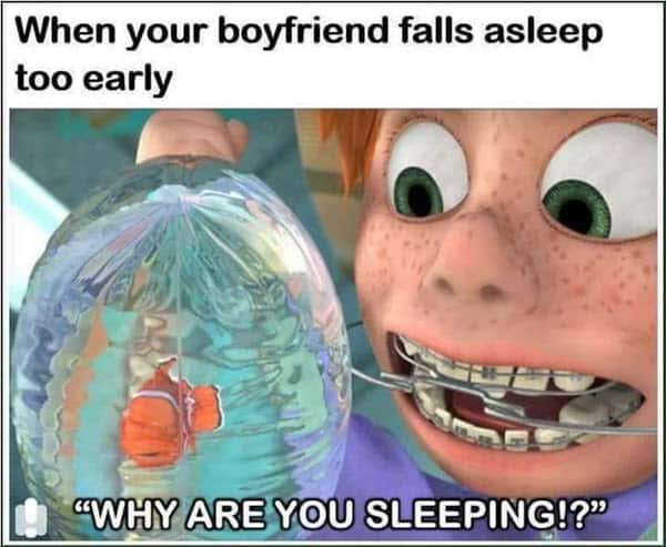 mèmes amusants de relation de couple. boyfriend falls asleep memes